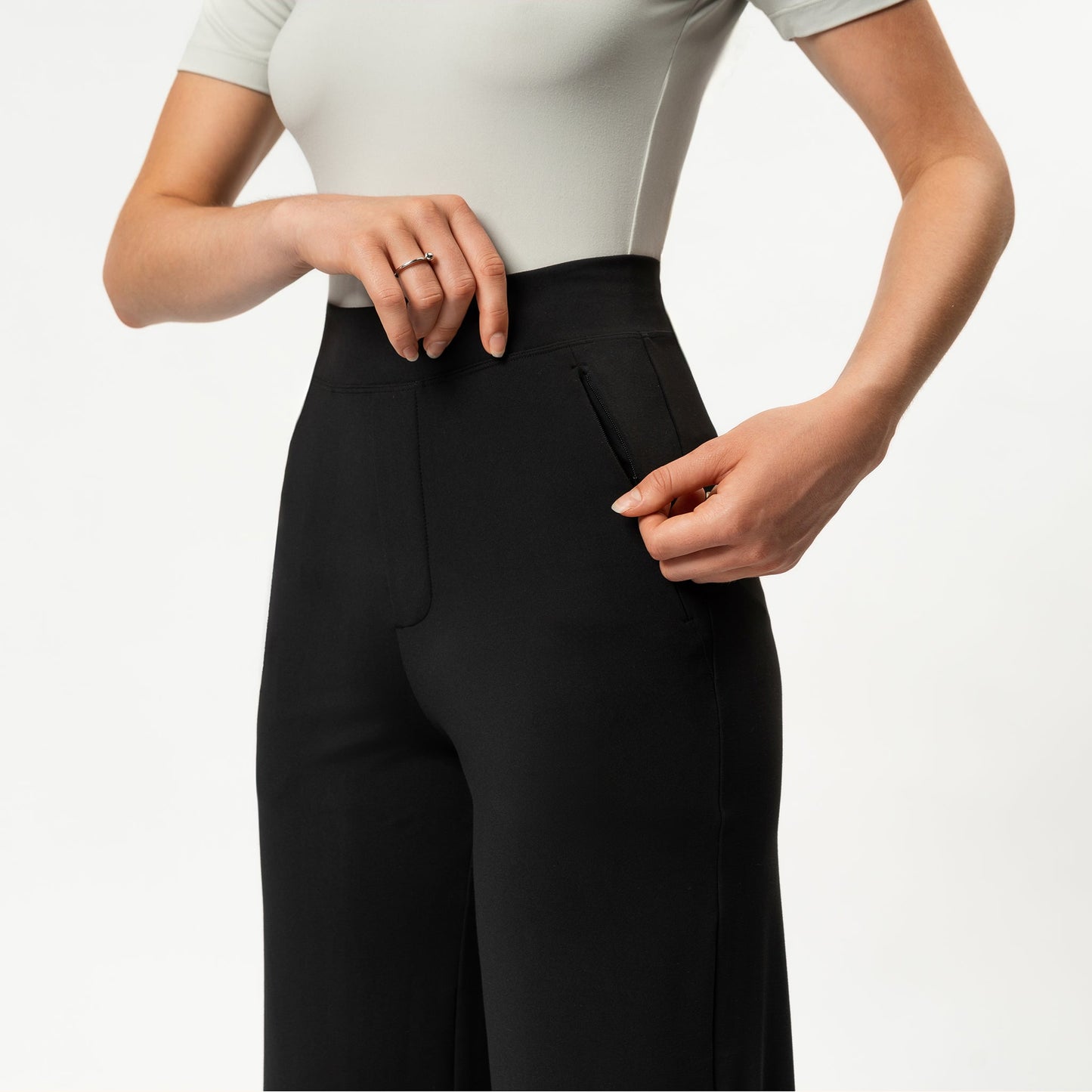 Zirasa Relaxed Straight Trousers